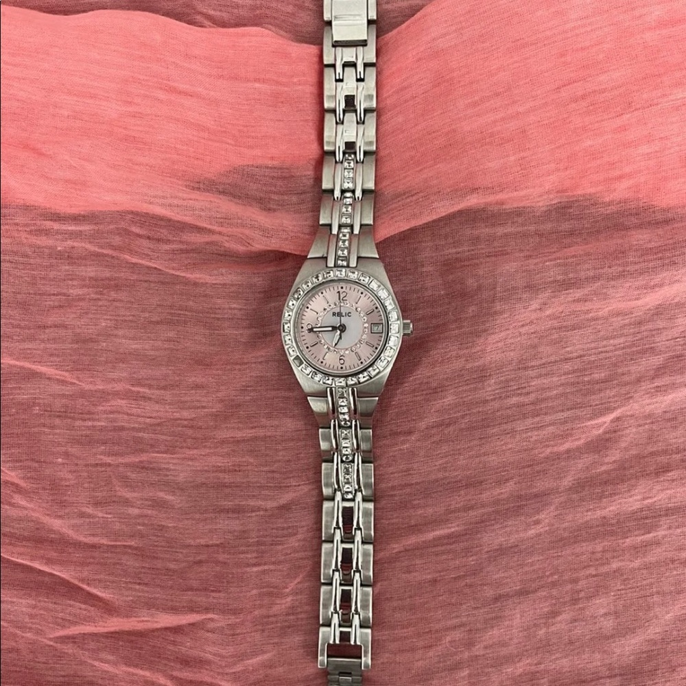 Relic Watch (Pink Face/Crystals) - Picture 8 of 10